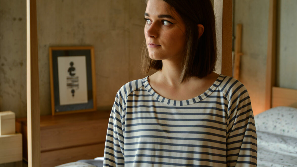 grey striped top 1920 beth