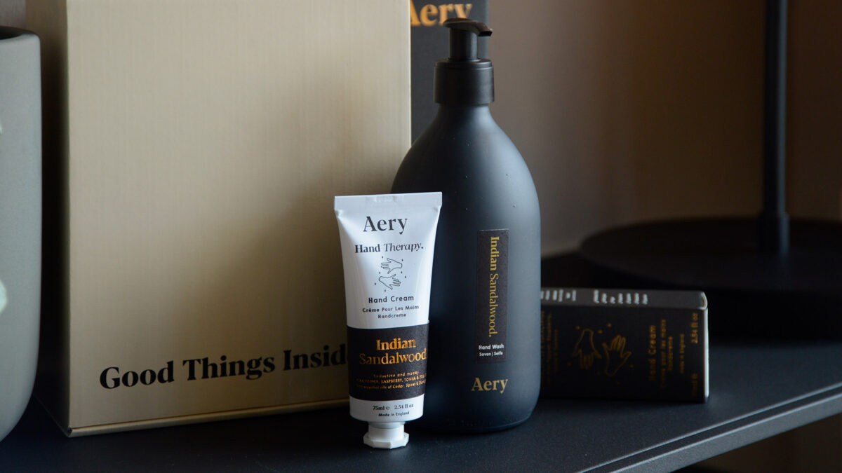 hand wash and hand cream set