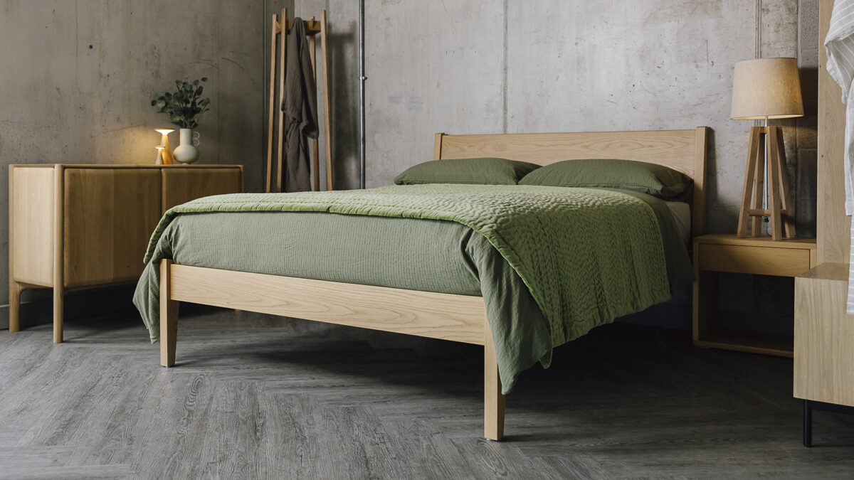 Zanskar Classic Wooden Bed - Image 3