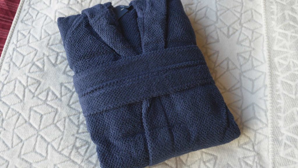 hooded-robe-in-navy-folded