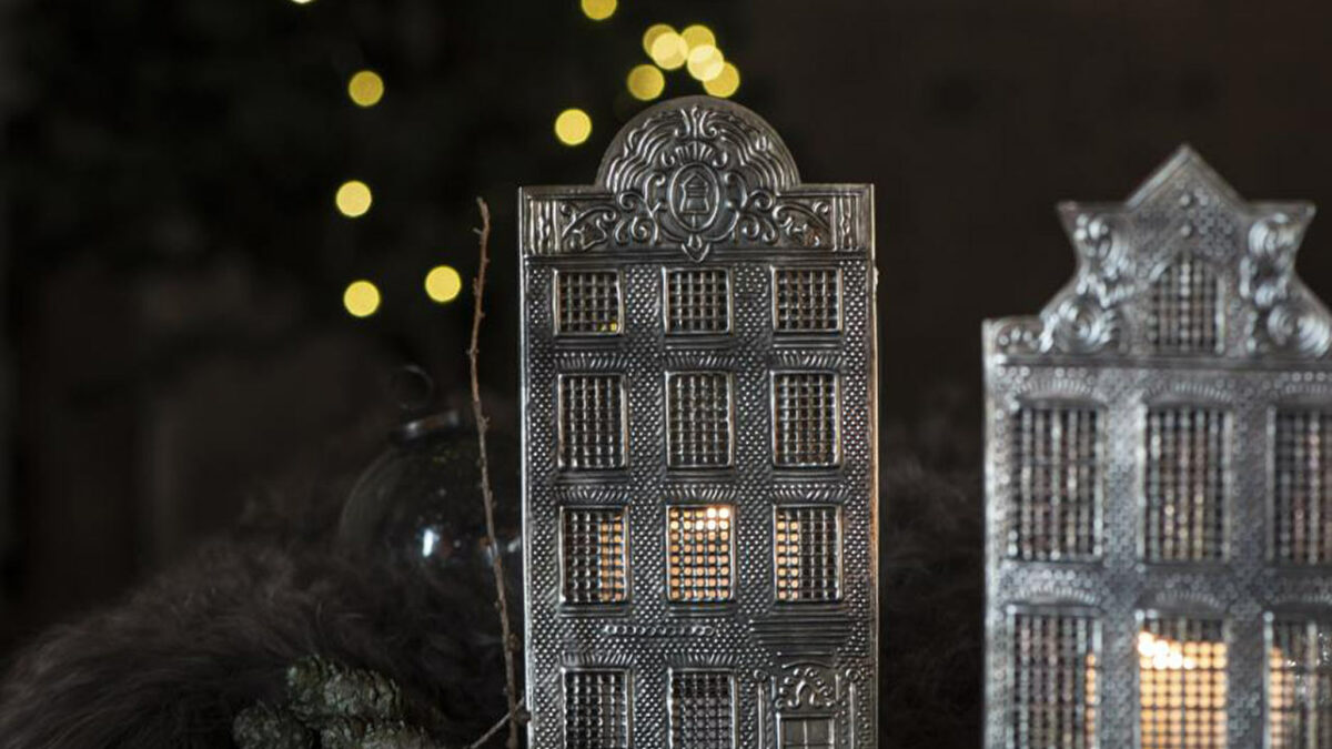 house shape candle holders 1400