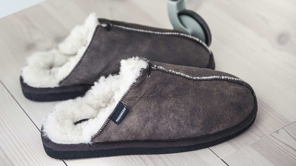 hugo slip on cosy sheepskin slippers in chocolate brown