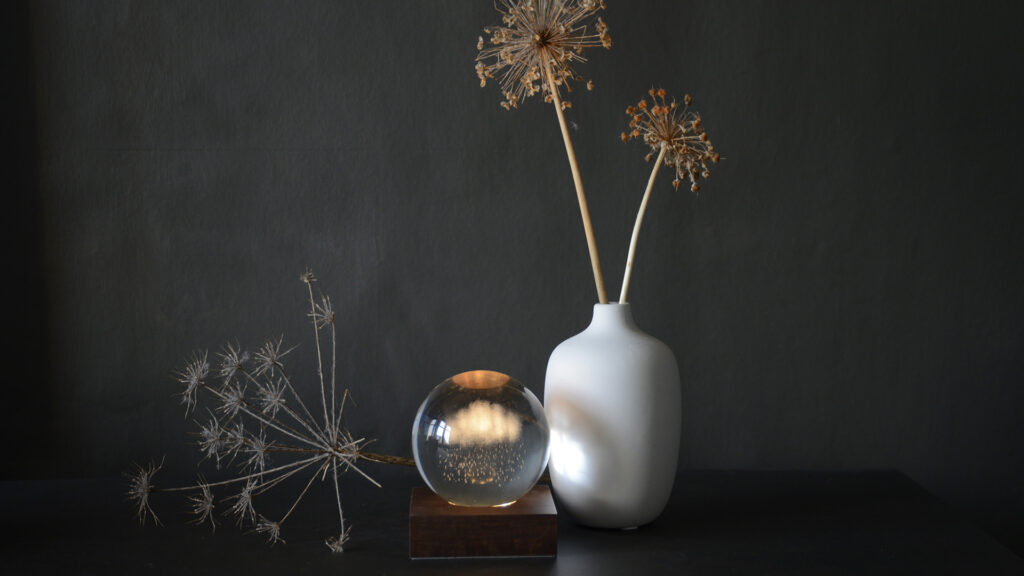 illuminated rain cloud crystal lamp