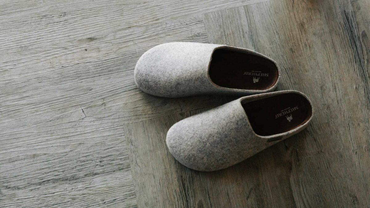 felted wool slippers in pale grey marl