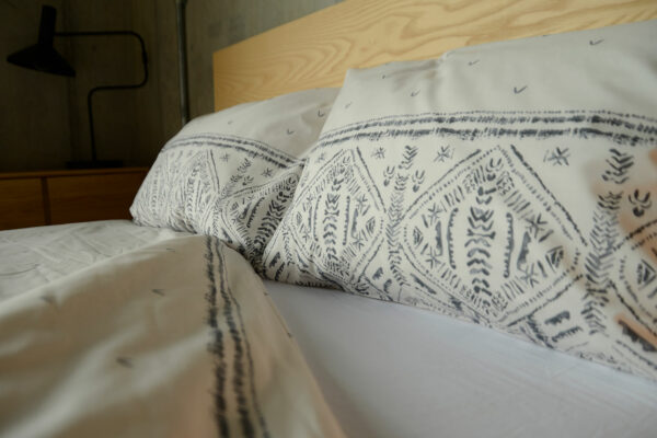 Riad pattern printed polycotton duvet cover set in grey and ivory