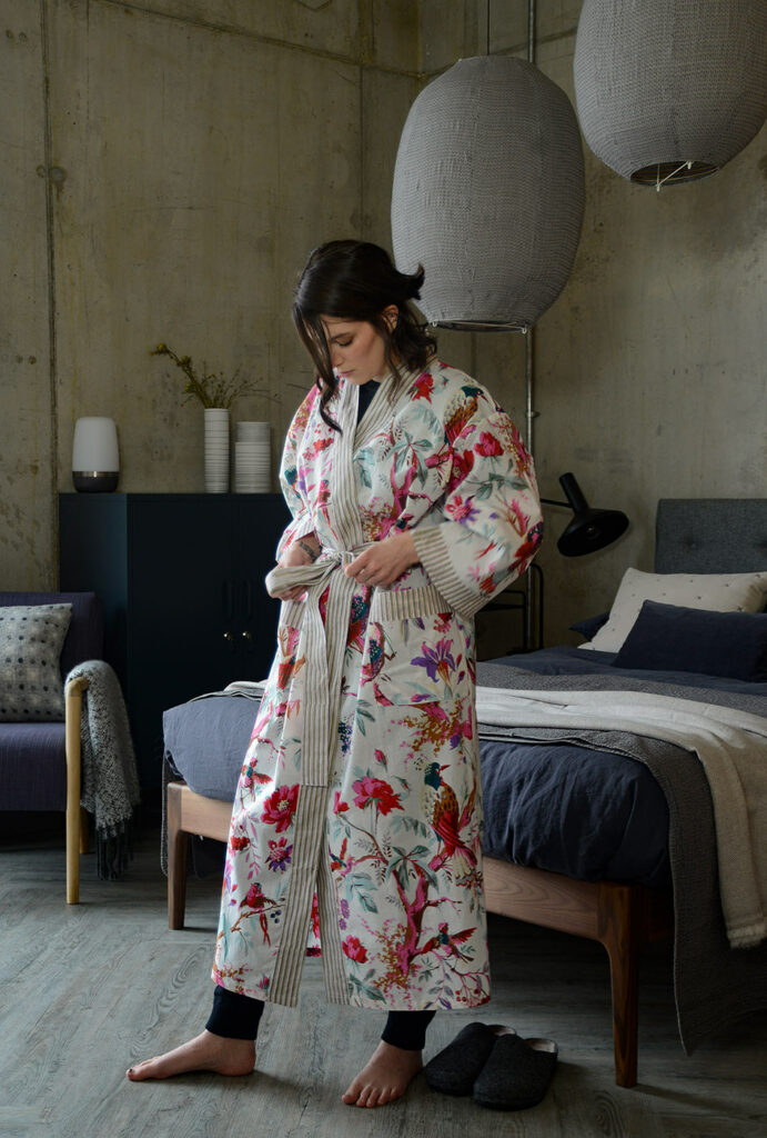 Ivory and deep pink Birds and branches print light cotton dressing gown