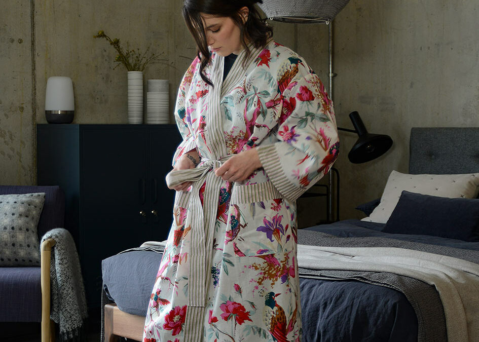 Ivory and deep pink Birds and branches print light cotton dressing gown