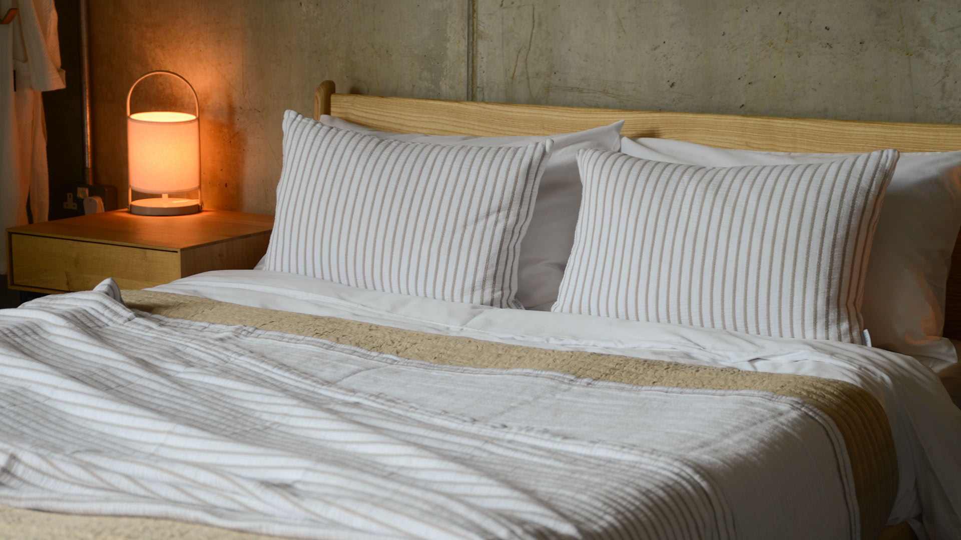 Taupe bed throw king size best sale