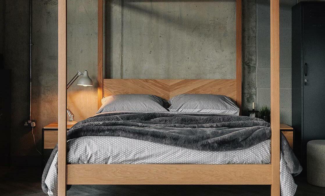 kelahm 4 poster bed portrait