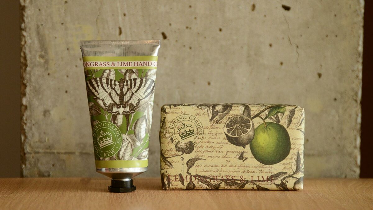 Kew Gardens soap and hand cream hand care set lemongrass & lime