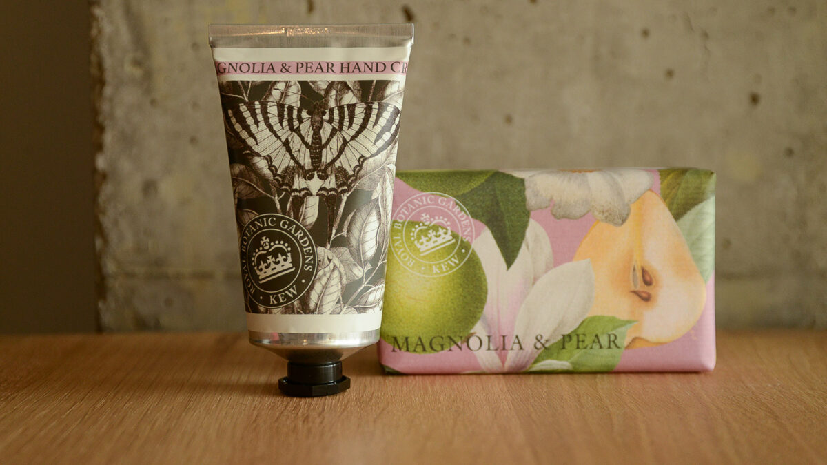 Kew Gardens soap and hand cream hand care set magnolia & pear