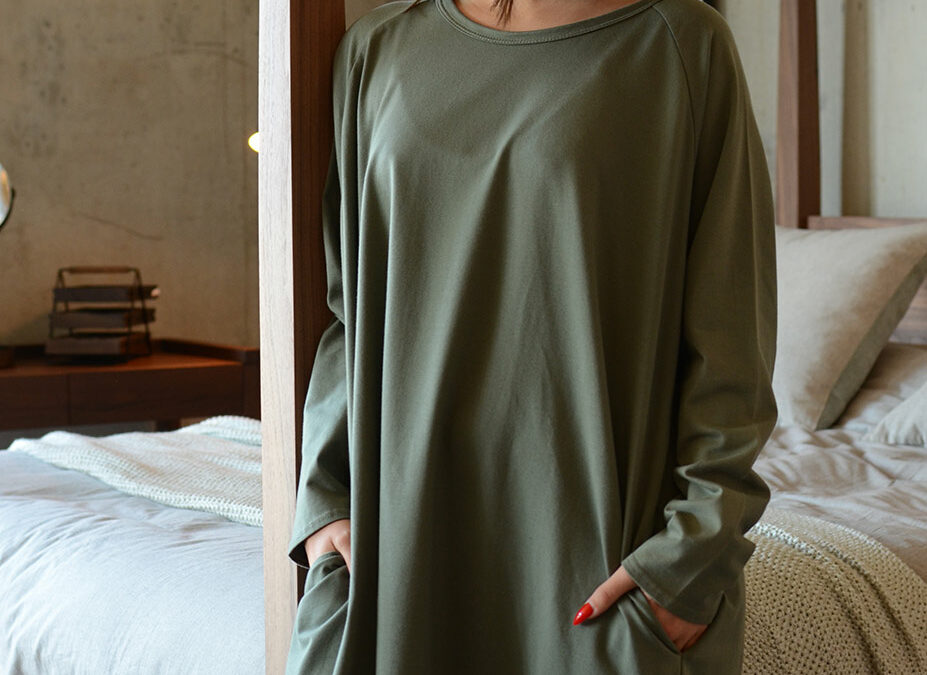 khaki-lounge-wear-slouch-dress-portrait