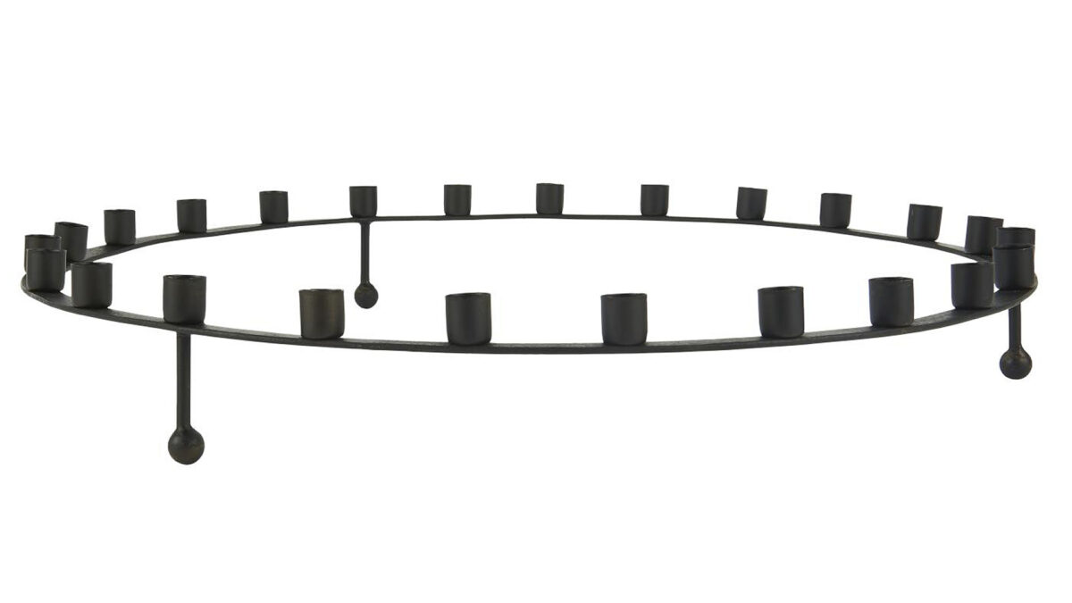 black candle holder centrpiece