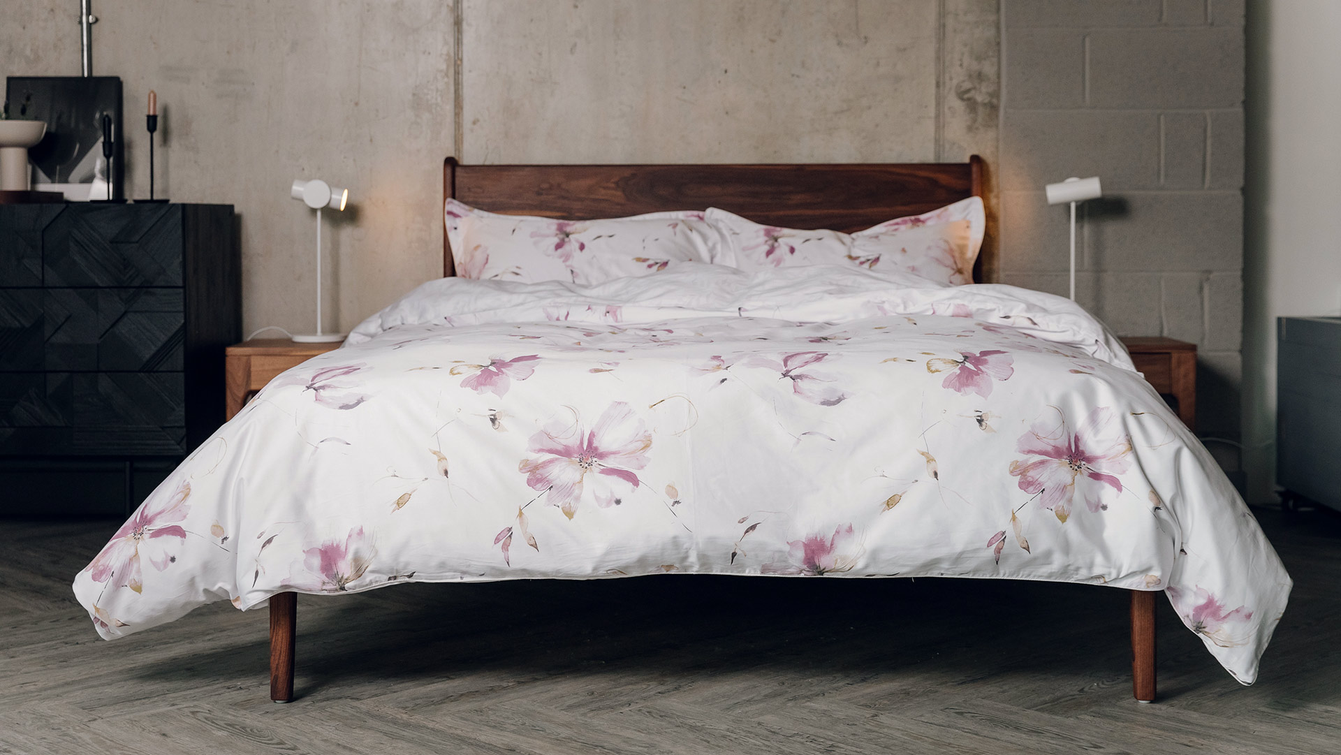 Soft discount pink bed