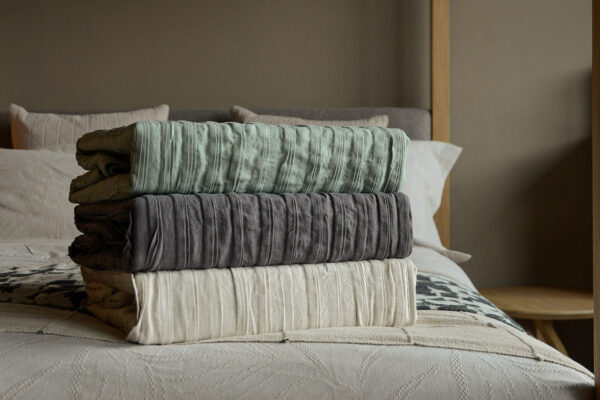 Linen ruffle edge throws in 3 colours