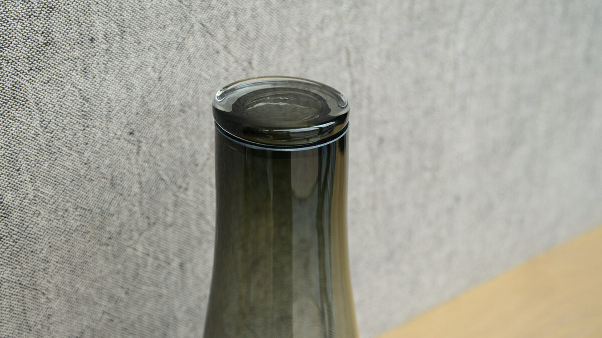 lid shot smoked glass tapered carafe