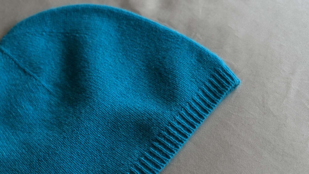 Luxury Cashmere Beanie Hats - 3 Colours - Image 4