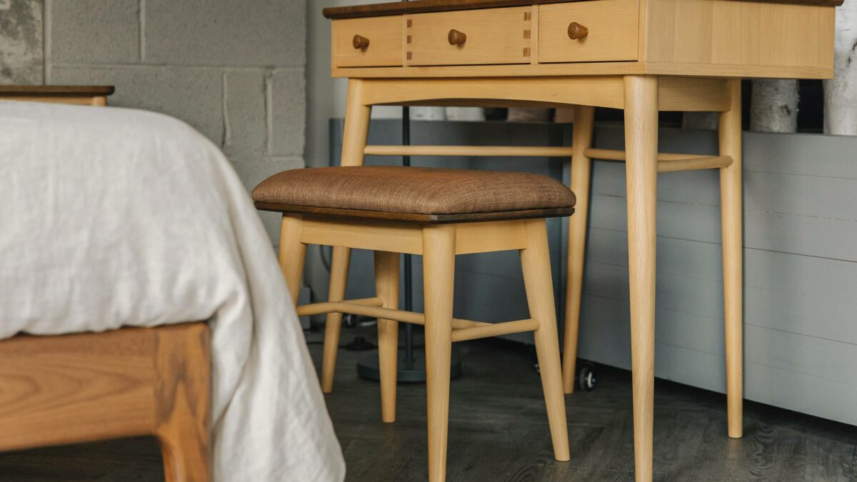 light oak and brown oak stain dressing table