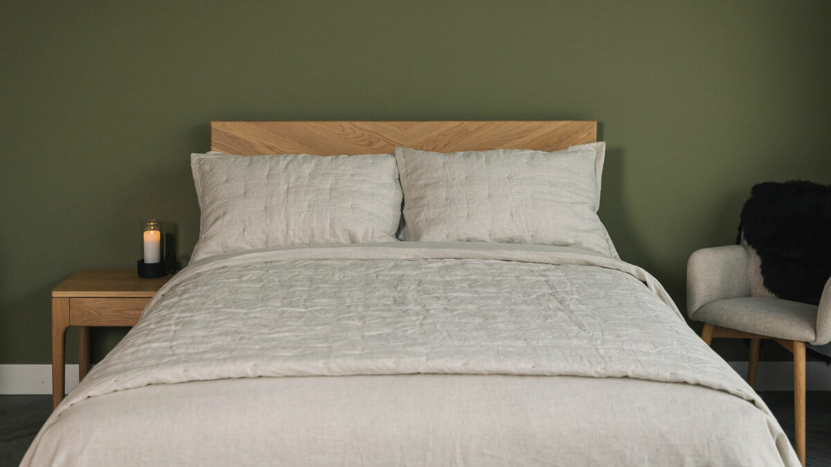 light stone linen quilt set
