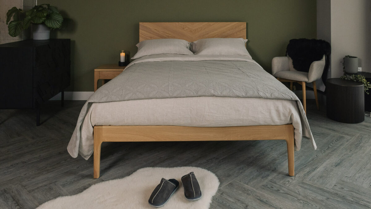 linen bedding and taupe bedspread on oak Highbury bed