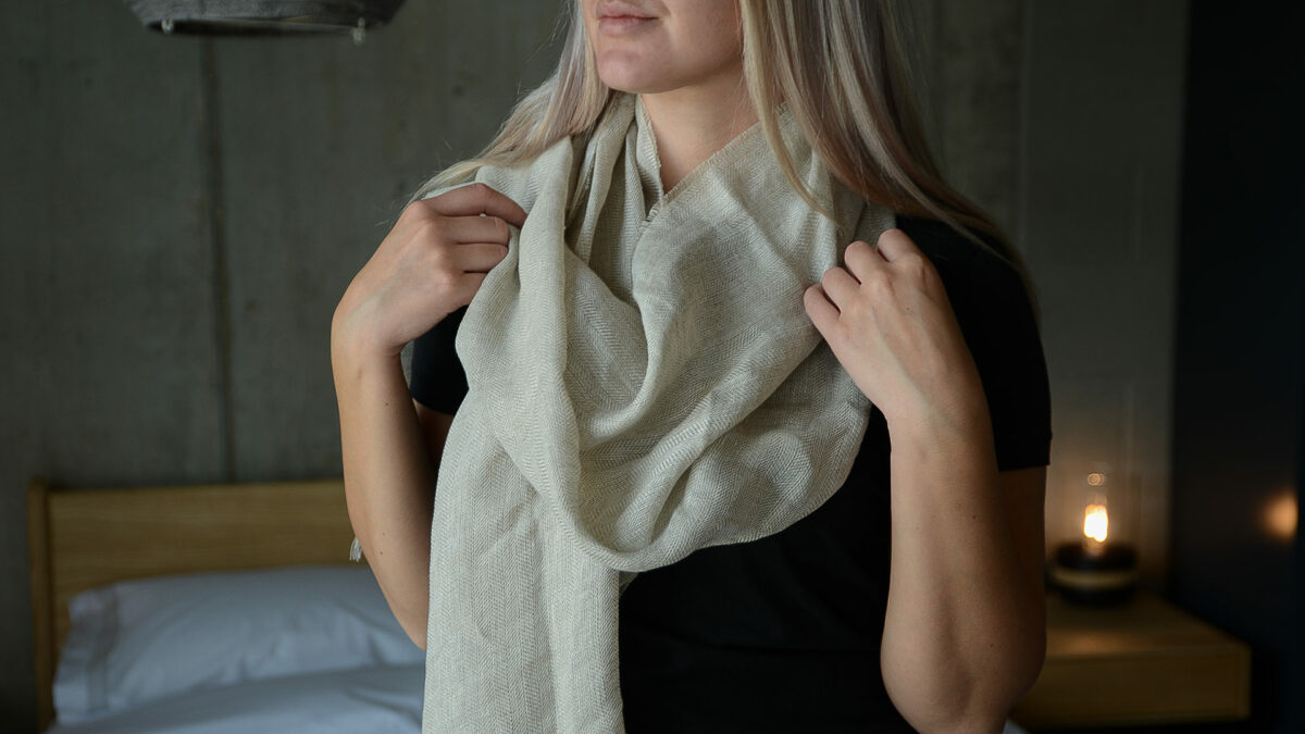 linen scarf beige 2