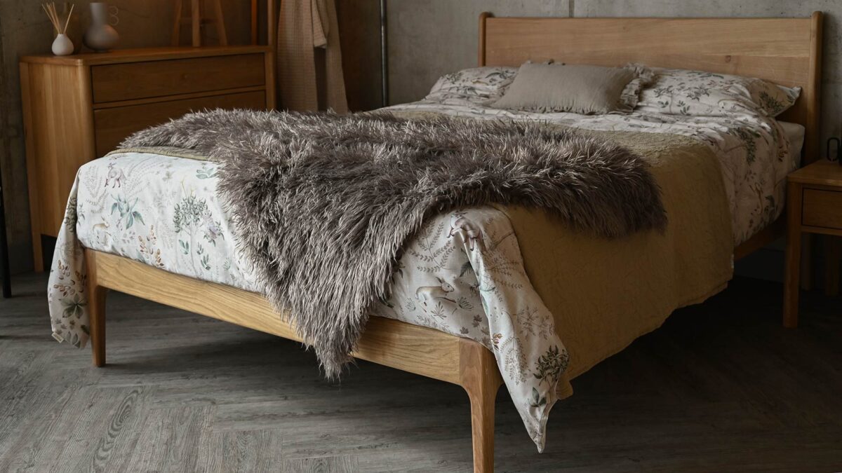 Deep Pile Faux Fur Throws - 3 Colours - Image 9