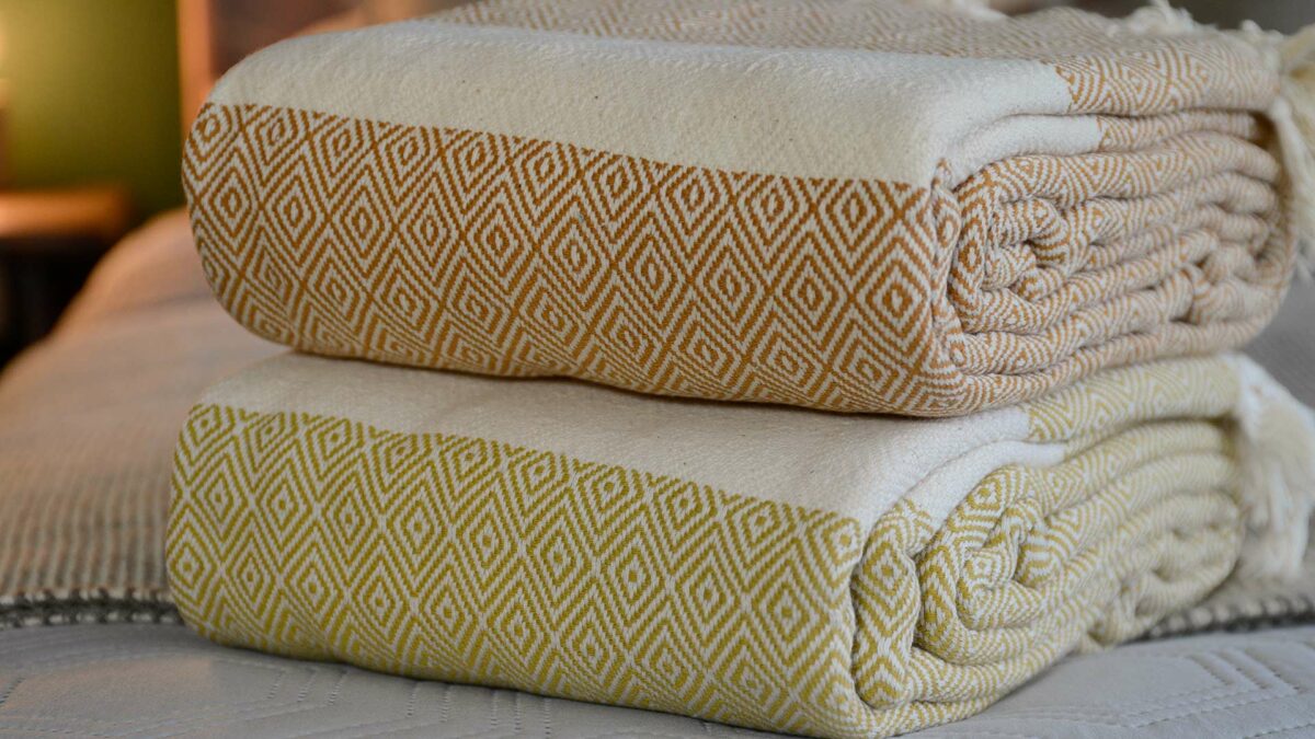 luks linen diamon pattern throw stack close up