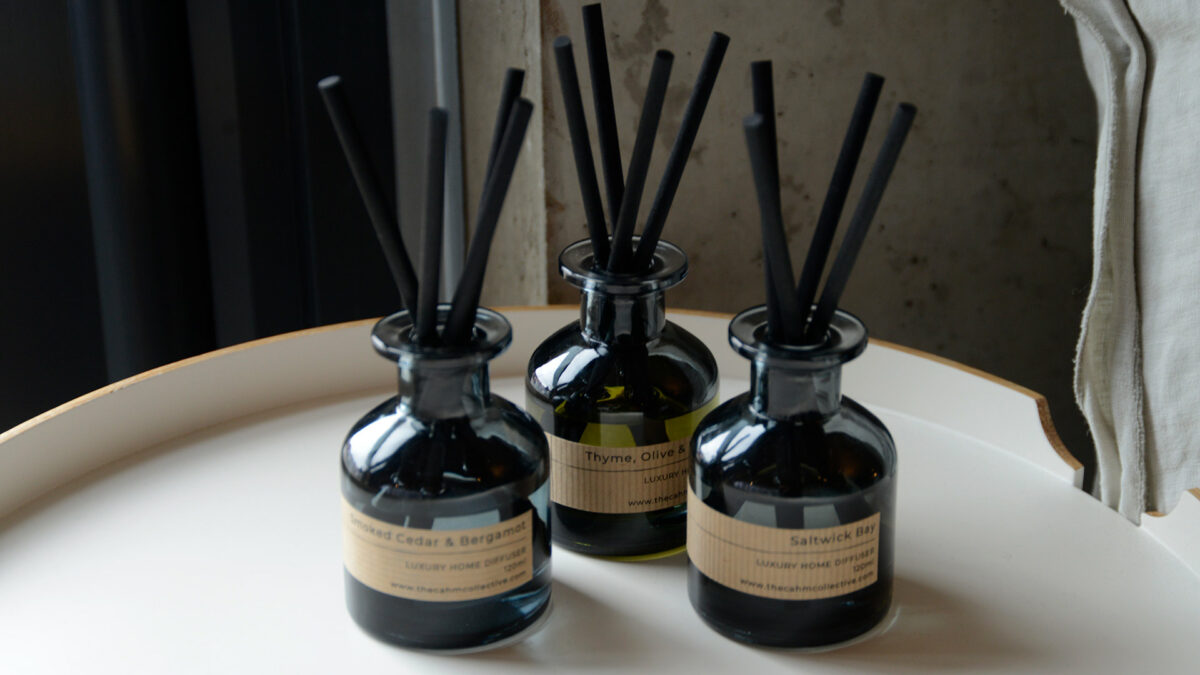 luxury dark and dusky glass room scent diffusers with chunky reeds