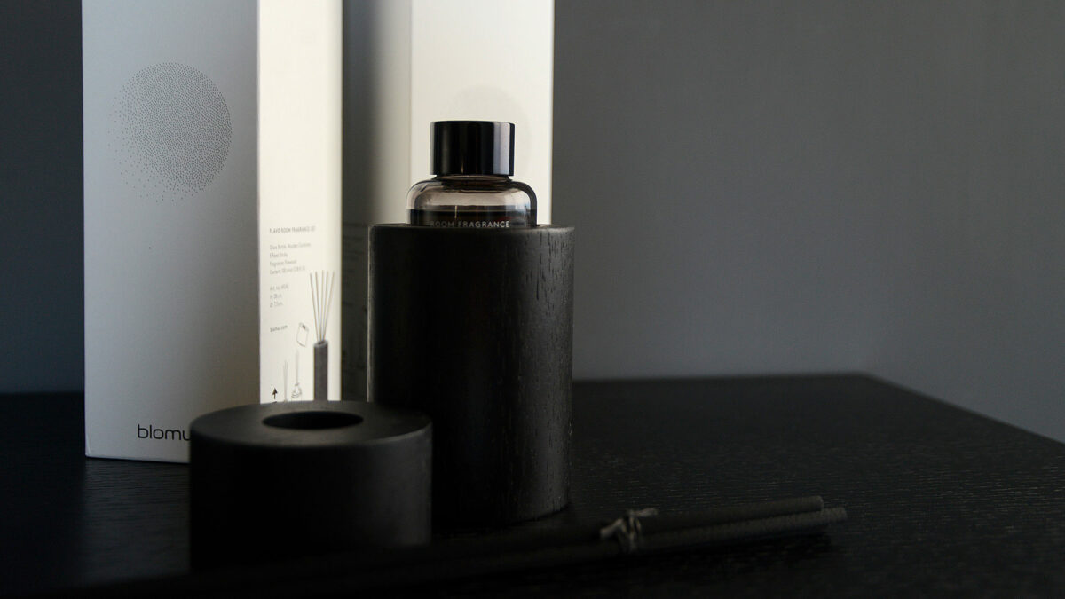 luxury room diffuser wooden holder