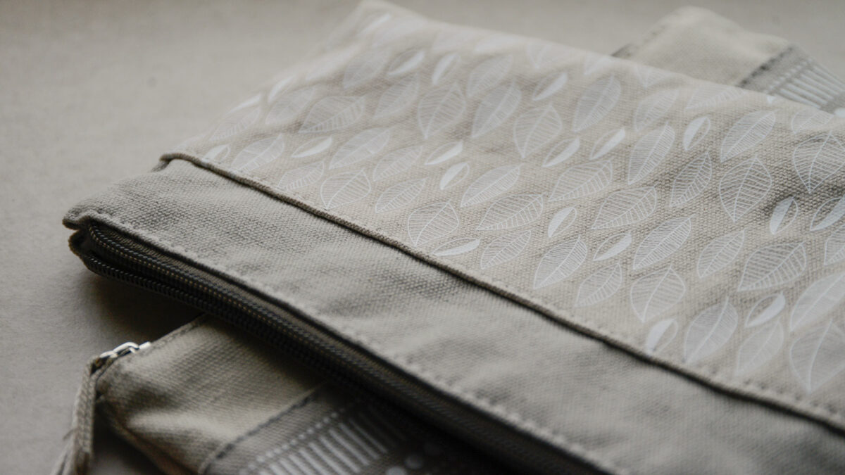 make up bag detail