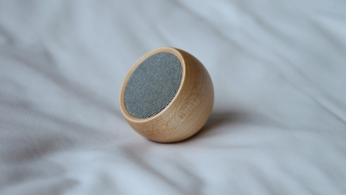 mini bluetooth wooden speaker in maple