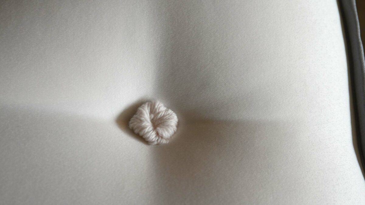 mattress rose detail 1500 Lifetime mattress