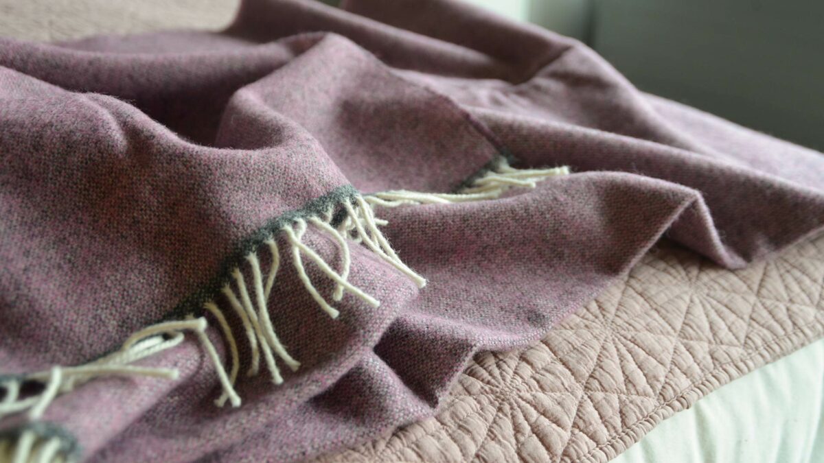 mauve marl throw