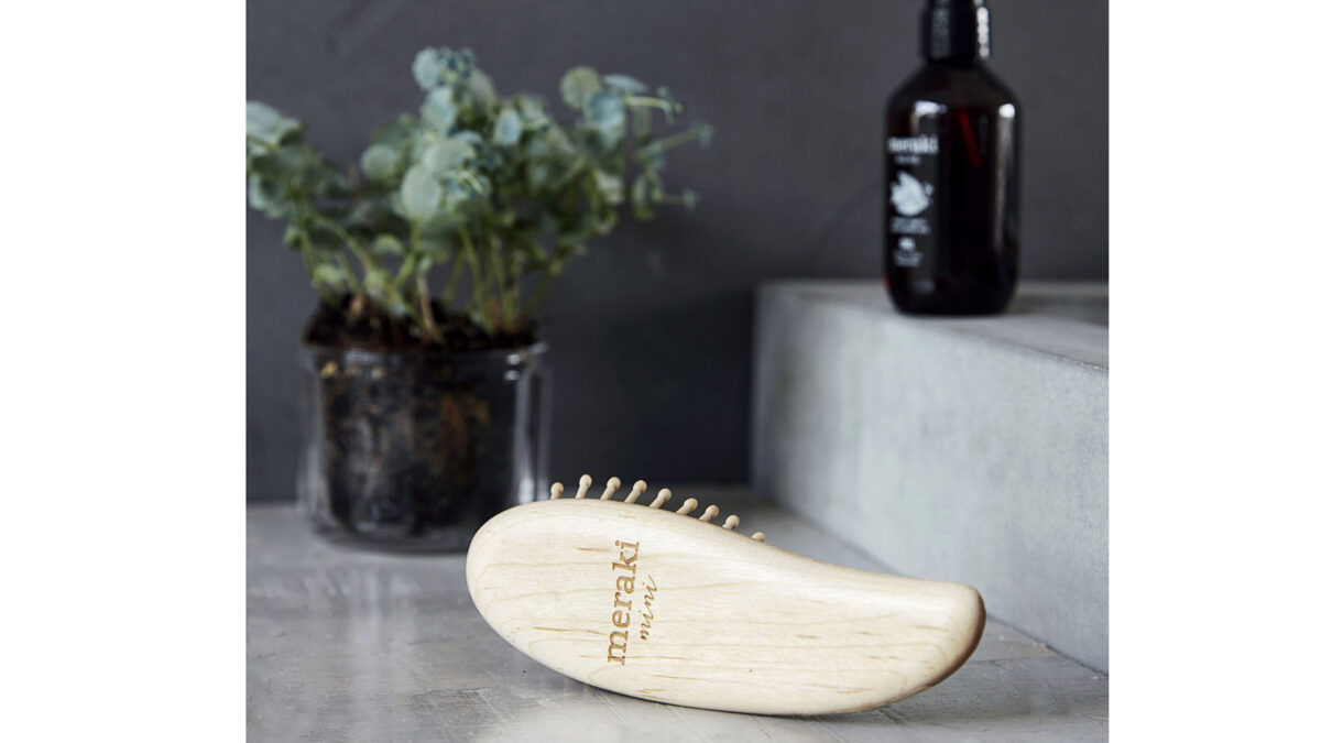 meraki-maple-wood-hair-brush