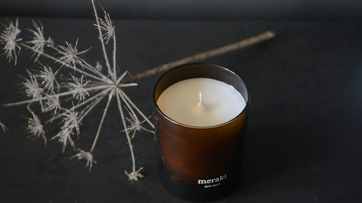 meraki scented candle from above