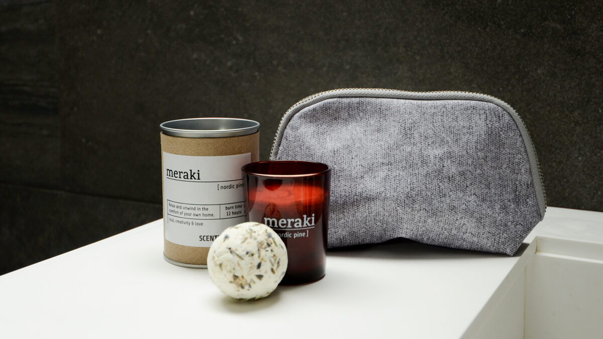 meraki small scented candle, washbag and bath-melt