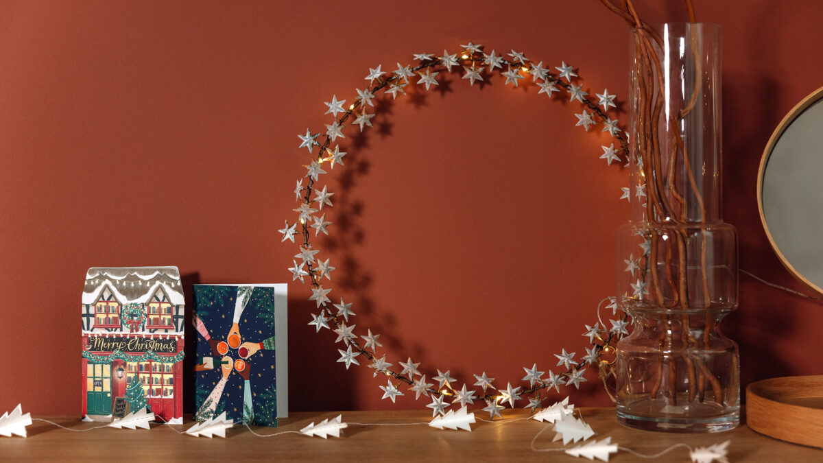 metal stars illuminated wreath with paper trees garland