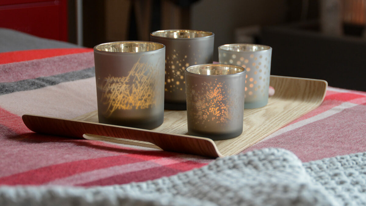 metallic glass t light holders