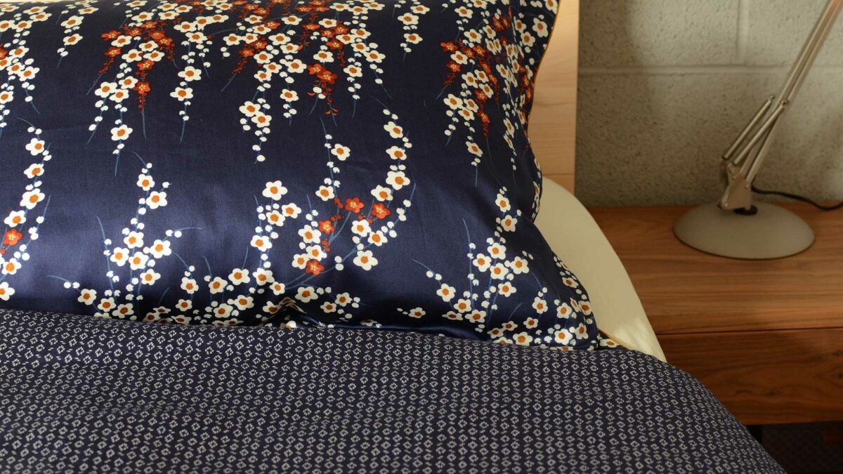 midnight blossom bedding2