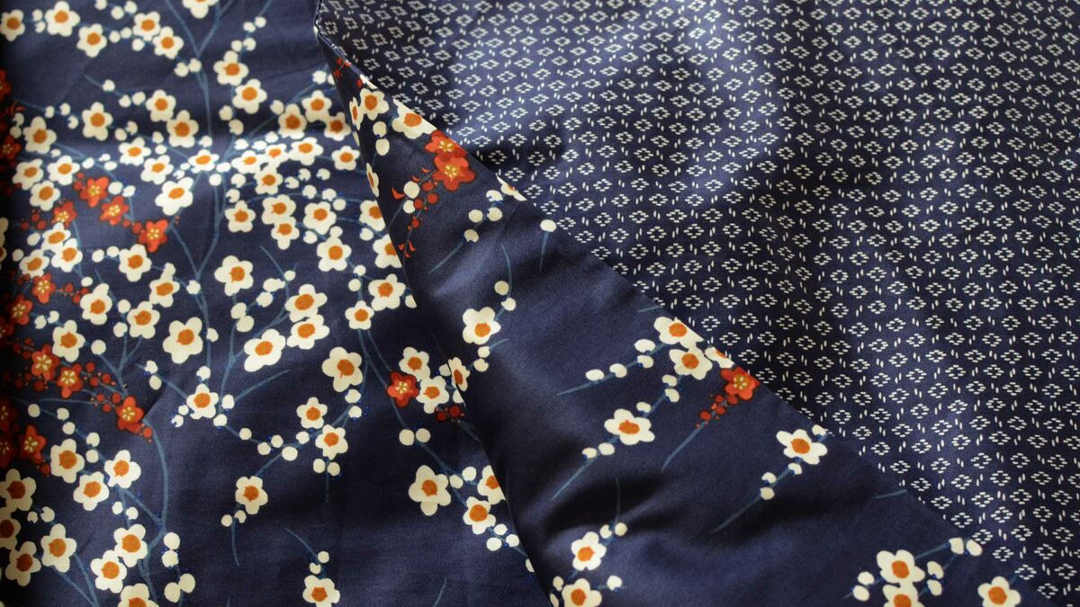 midnight blue blossom print reversible bedding2