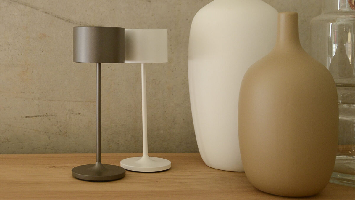 Mini Mobile LED Lamps - White or Bronze - Image 10