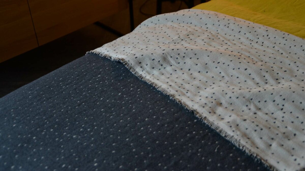 mini dots linen blend throw