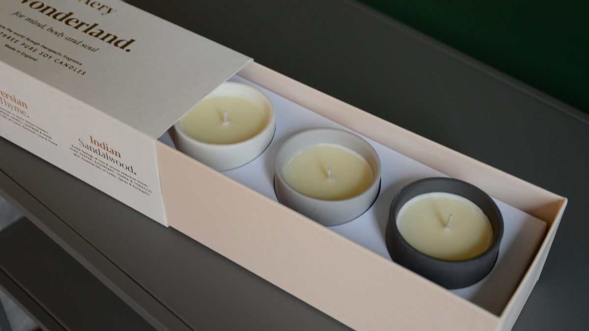 scented candles in ceramic pots gift set