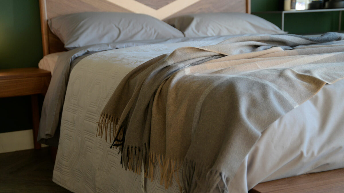 Recycled Alpaca Wool Rich Throw - Mocha