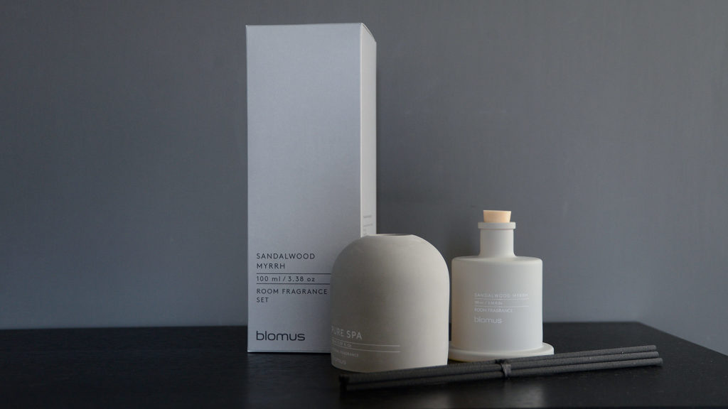 concrete look room scent diffuser in sandalwood and myrrh fragrance