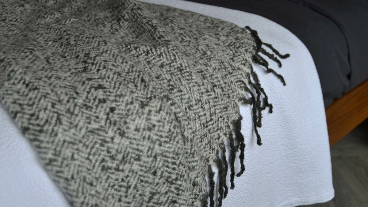 Mohair look, soft throw wuth herringbone pattern