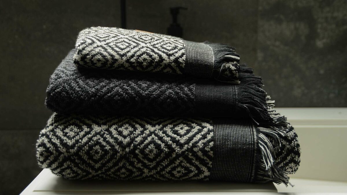 morocco pattern towels stack
