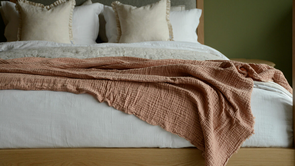muslin throw pink clay