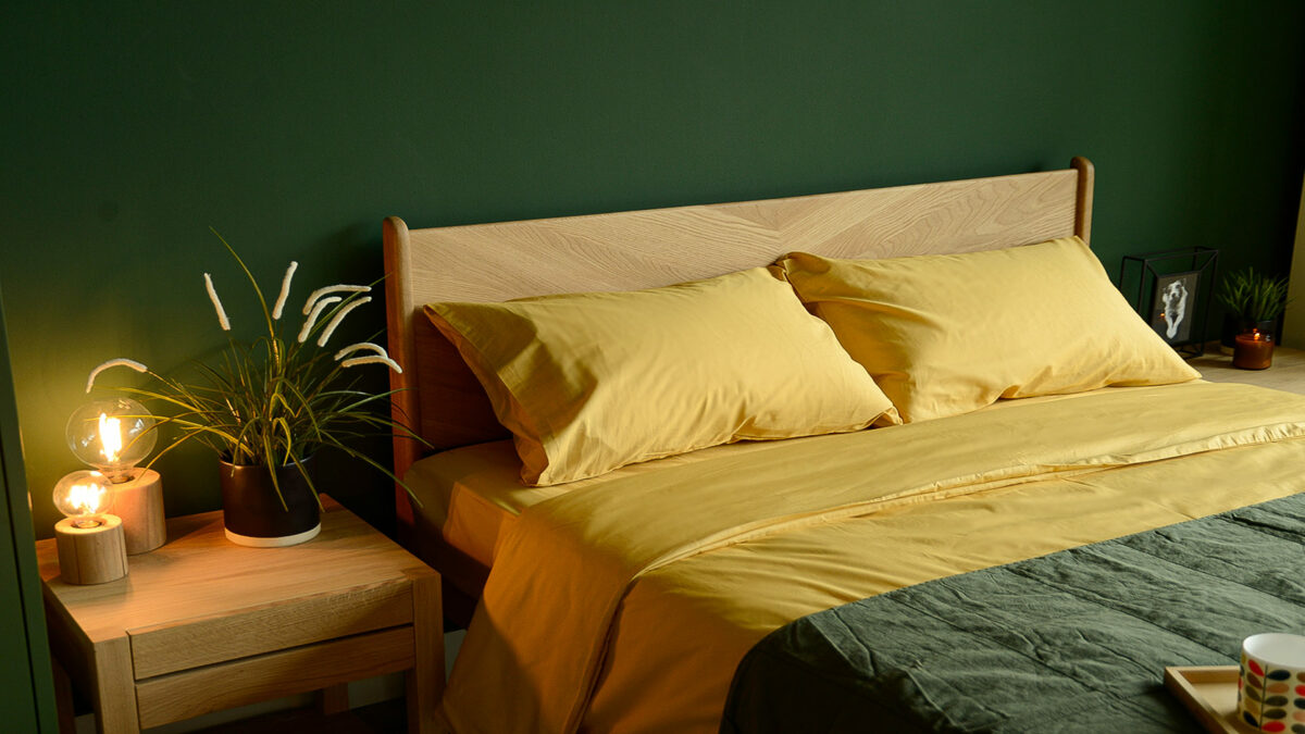 Bamboo fibre and cotton duvet set in mustard yellow