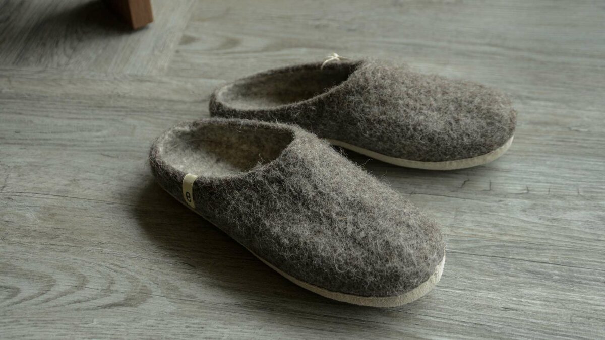 felted New Zealand wool slippers in brown marl